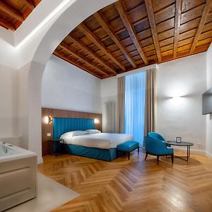 Camera con letto king size